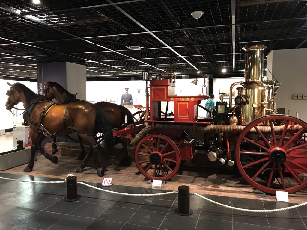 四谷にある消防博物館の明治時代の消防車