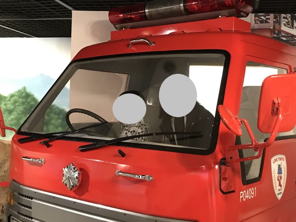 四谷にある消防博物館で消防車の乗車体験