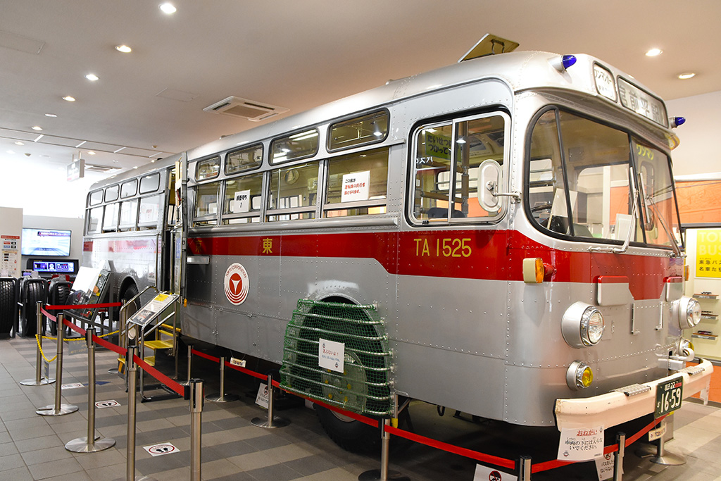 宮崎台にある電車とバスの博物館のバスの展示